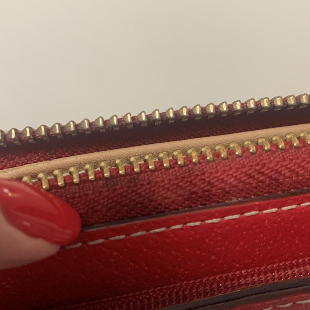 ♠️ Kate Spade Red Leather Wristlet / Wallet Lots of compartmentss fits iPhone ♠ - Picture 6 of 10